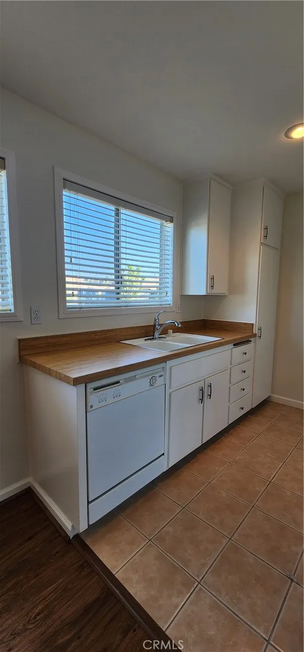 23230 Orange Avenue 2, Lake Forest, California 92630 home-pic-9